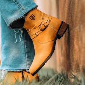 Botinha Feminina com Tiras 823